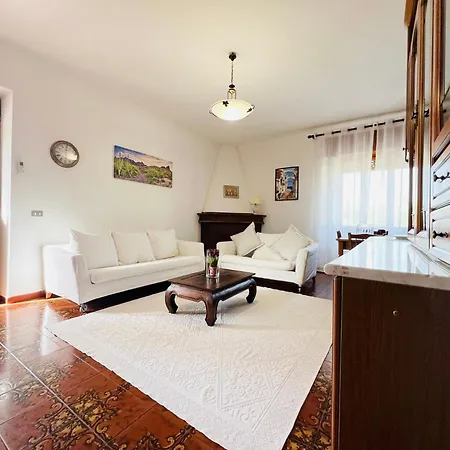 Appartamento Splendido In Centro A Padru